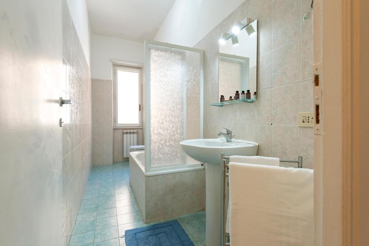 Di Fronte Alla Basilica Di San Paolo Apartment Рим Екстериор снимка